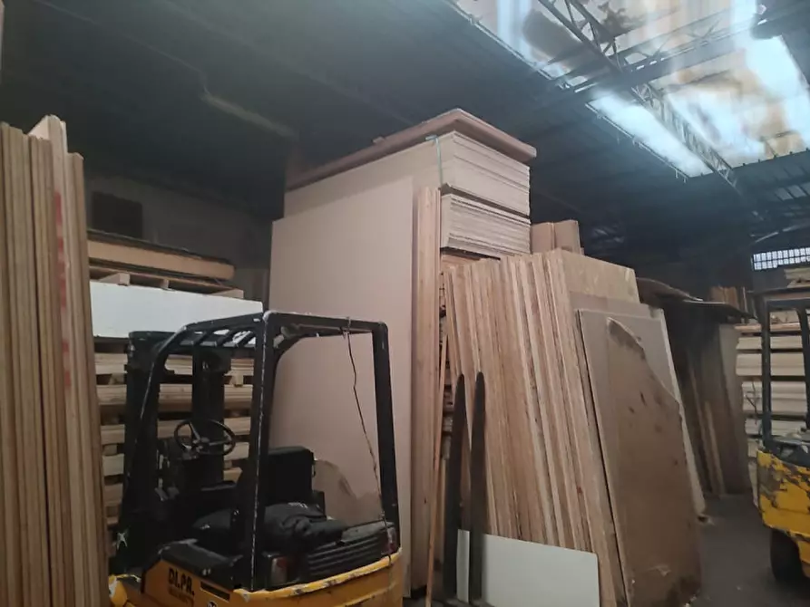 Immagine 8 di Capannone industriale in vendita  in Vico Santa Maria del Pozzo a Napoli