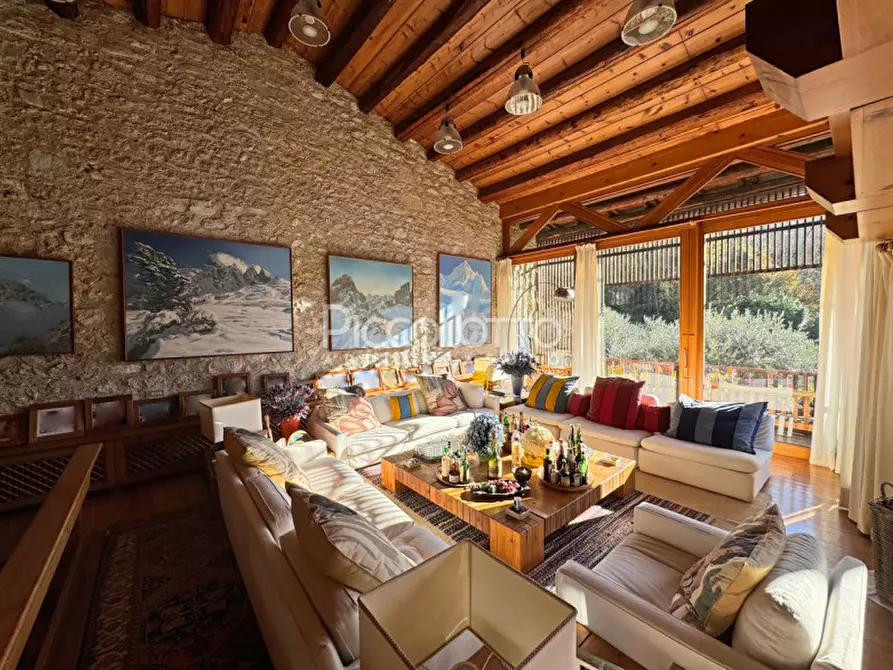 Immagine 9 di Villa in vendita  in via Monte dei Frati a Asolo