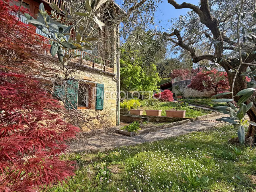 Immagine 14 di Villa in vendita  in via Monte dei Frati a Asolo