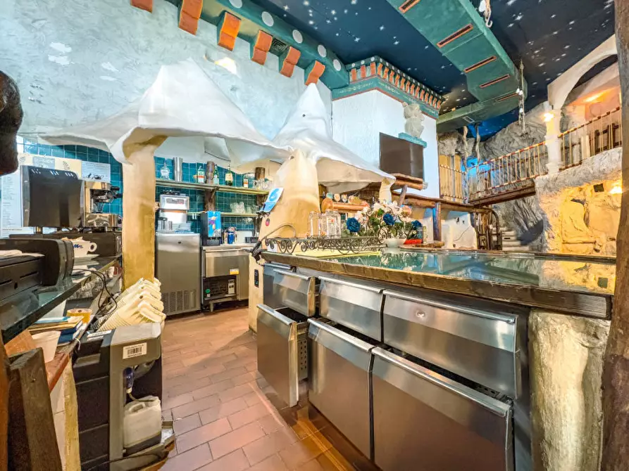 Immagine 5 di Attività commerciale in vendita  in Corso Benedetto Cairoli a Verbania