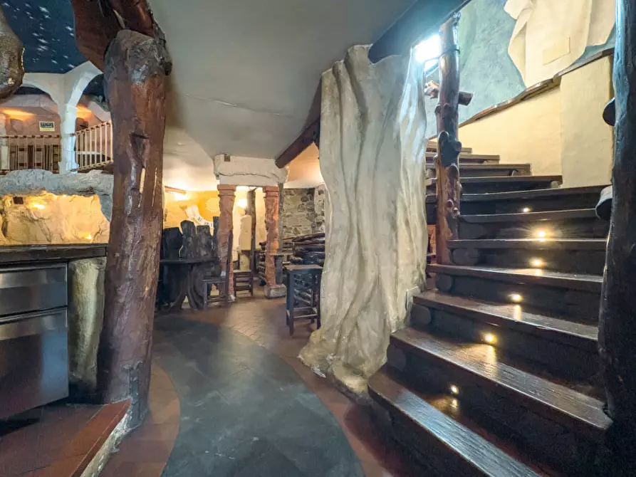 Immagine 13 di Attività commerciale in vendita  in Corso Benedetto Cairoli a Verbania