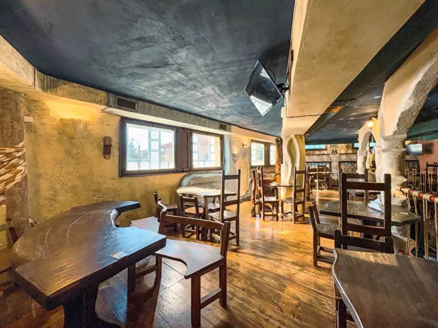 Immagine 14 di Attività commerciale in vendita  in Corso Benedetto Cairoli a Verbania