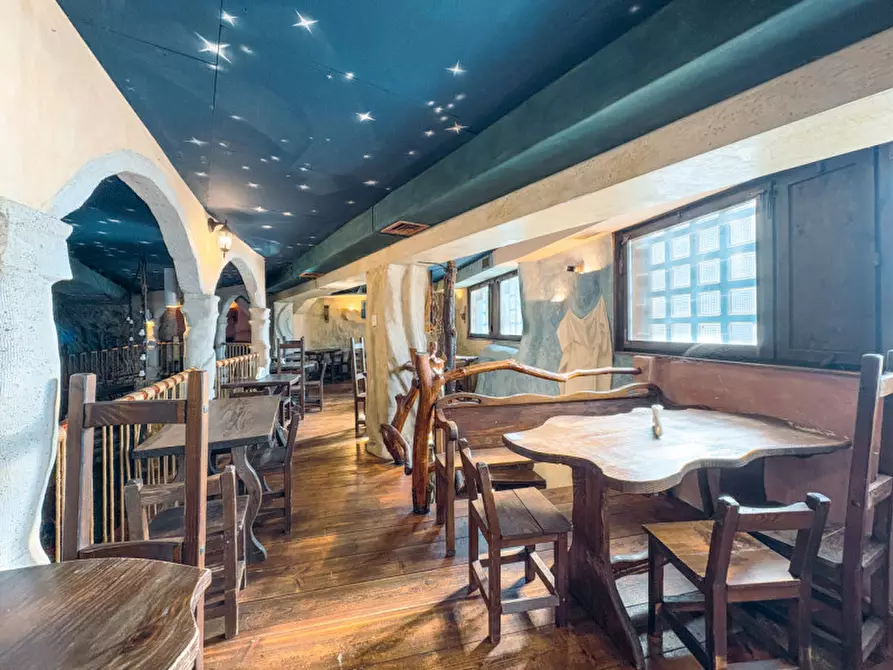 Immagine 15 di Attività commerciale in vendita  in Corso Benedetto Cairoli a Verbania