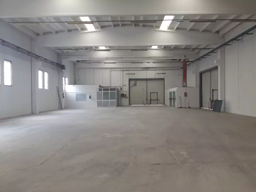 Immagine 3 di Capannone industriale in affitto  a Sassuolo