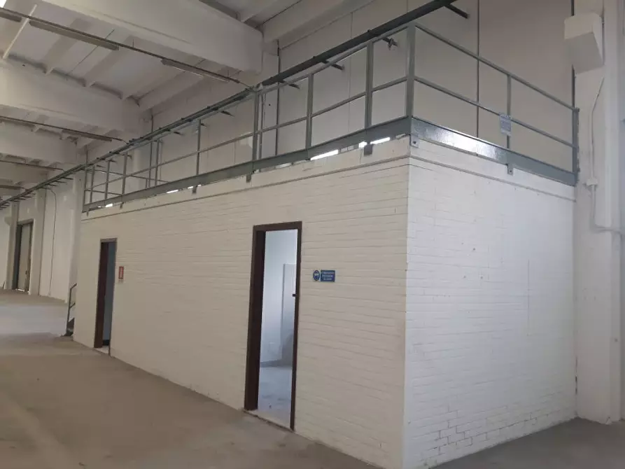 Immagine 5 di Capannone industriale in affitto  a Sassuolo