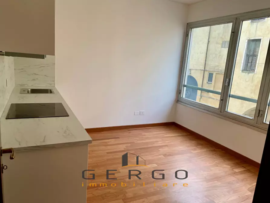 Immagine 22 di Appartamento in affitto  in Via dei Borromeo a Padova