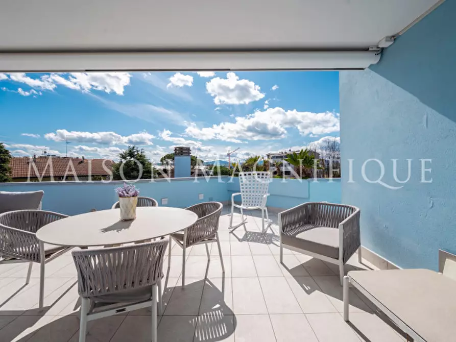 Immagine 2 di Attico in vendita  in Viale Adamello a Riccione