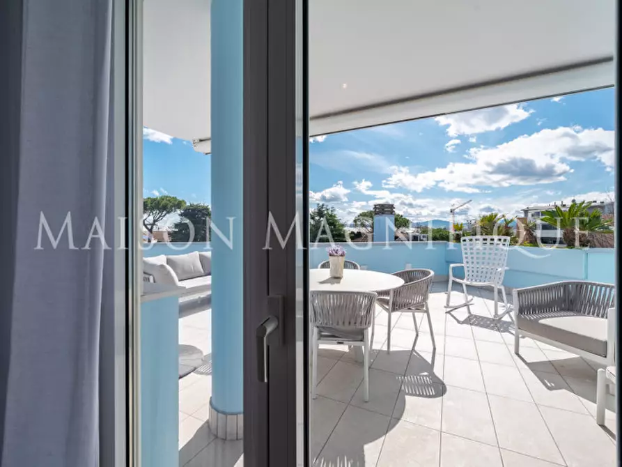 Immagine 5 di Attico in vendita  in Viale Adamello a Riccione