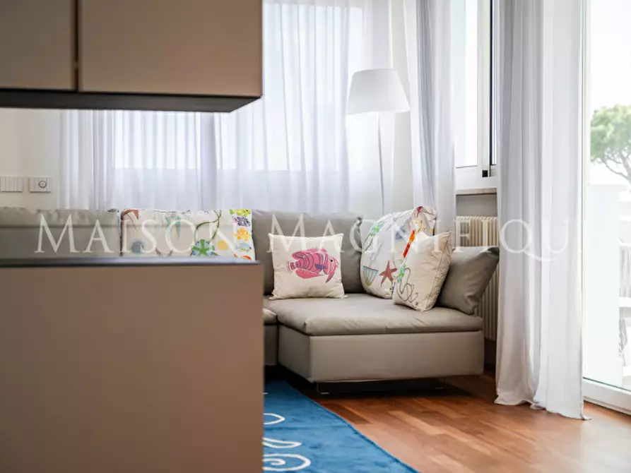 Immagine 10 di Attico in vendita  in Viale Adamello a Riccione