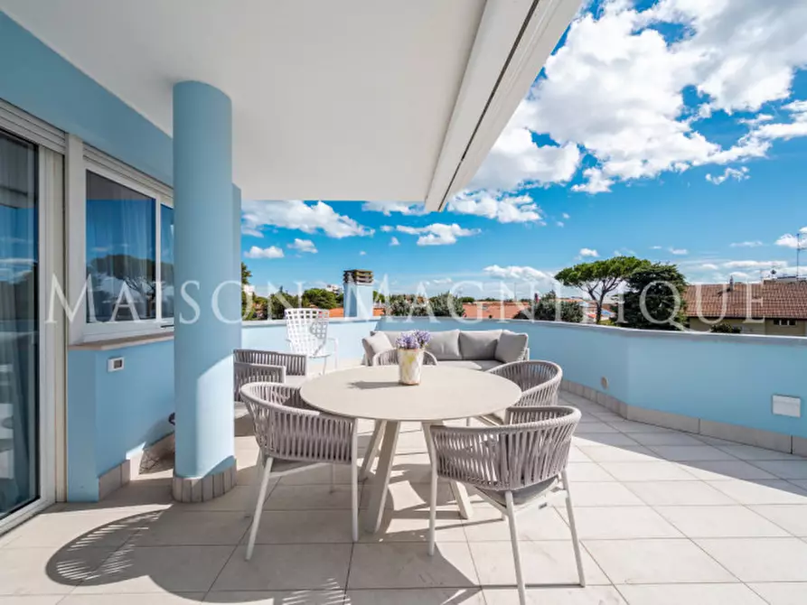 Immagine 13 di Attico in vendita  in Viale Adamello a Riccione