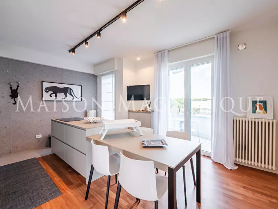 Immagine 17 di Attico in vendita  in Viale Adamello a Riccione