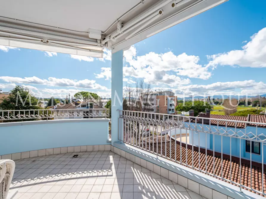 Immagine 27 di Attico in vendita  in Viale Adamello a Riccione