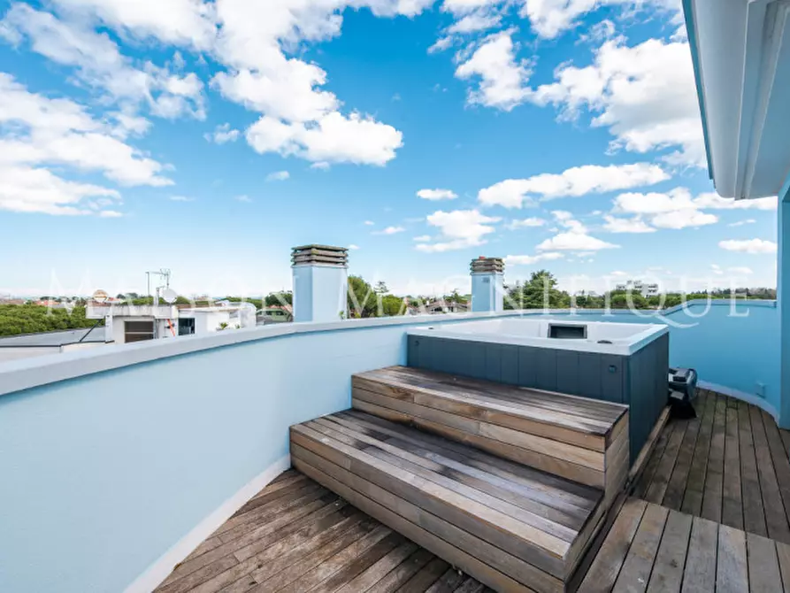 Immagine 36 di Attico in vendita  in Viale Adamello a Riccione