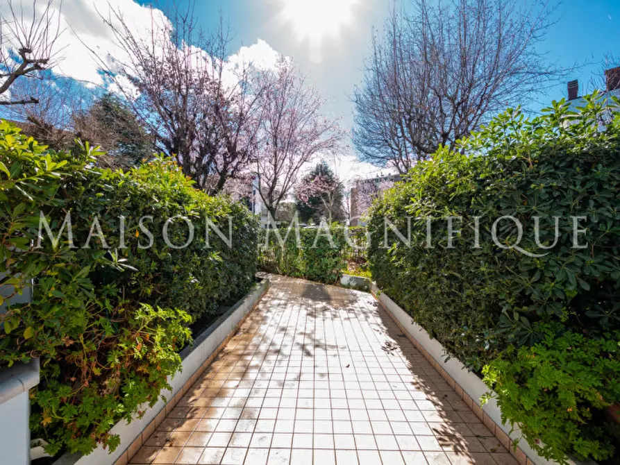 Immagine 44 di Attico in vendita  in Viale Adamello a Riccione