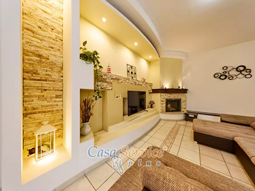 Immagine 2 di Appartamento in vendita  in Via Marconi a Matino