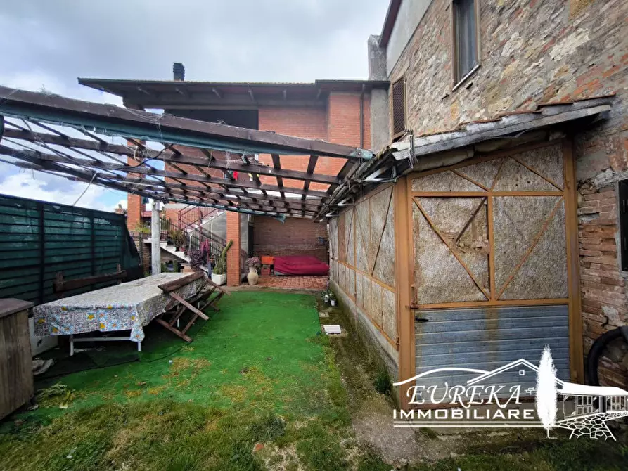 Immagine 5 di Villetta a schiera in vendita  in Località Carraia a Castiglione Del Lago