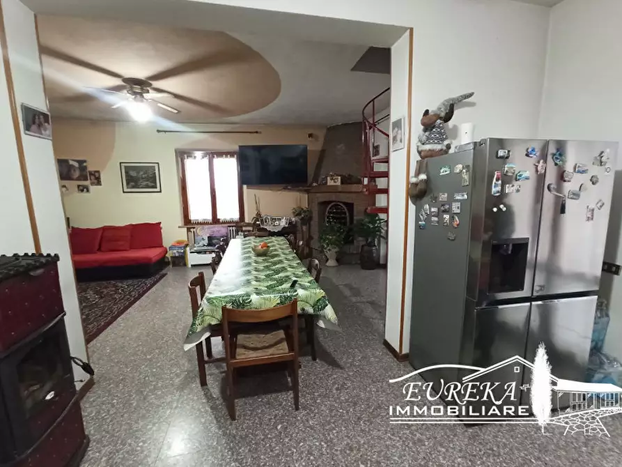 Immagine 18 di Villetta a schiera in vendita  in Località Carraia a Castiglione Del Lago