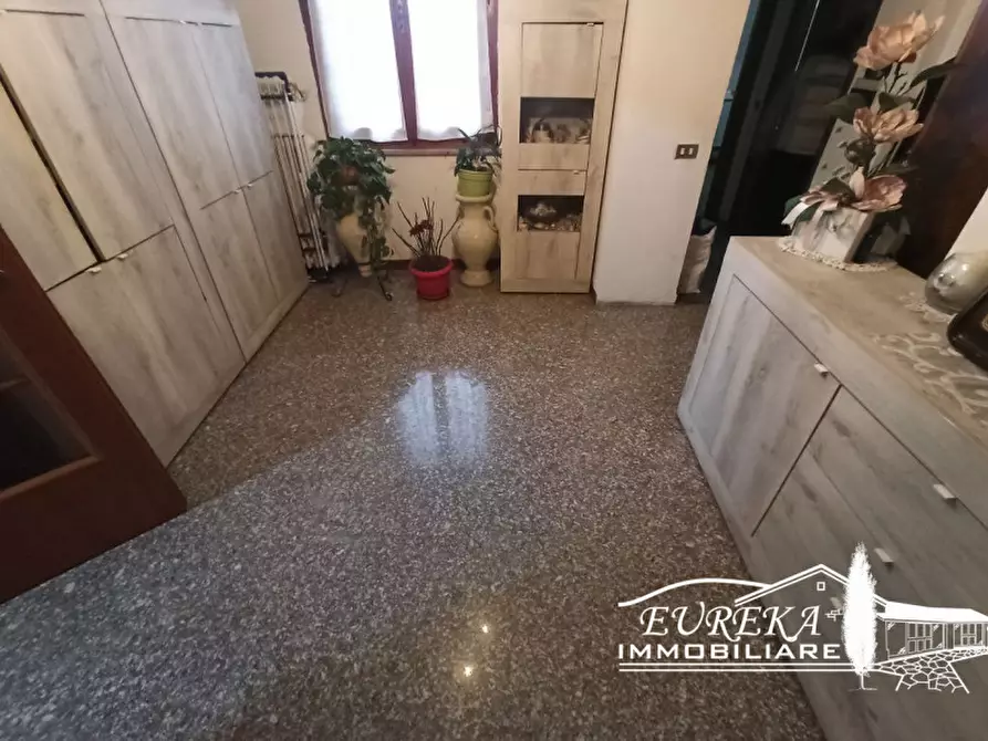 Immagine 46 di Villetta a schiera in vendita  in Località Carraia a Castiglione Del Lago