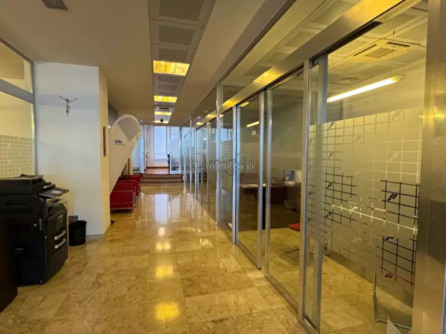 Immagine 8 di Ufficio in vendita  a Ragusa