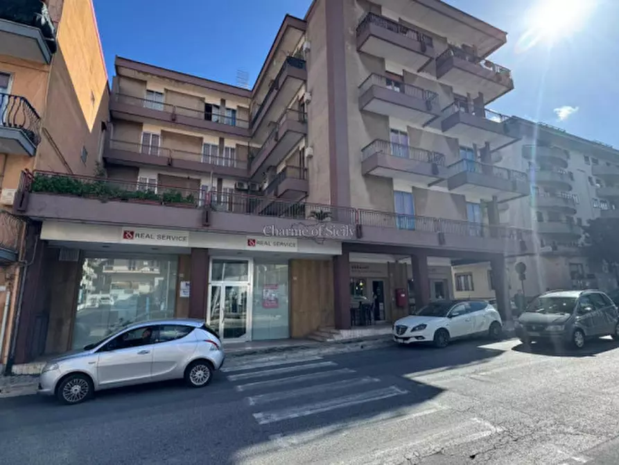 Immagine 19 di Ufficio in vendita  a Ragusa