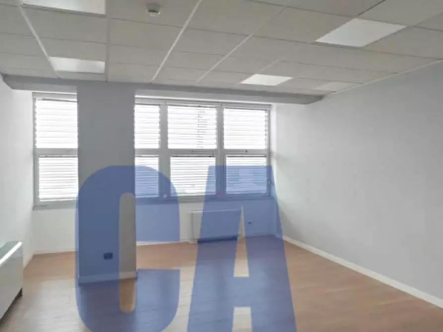 Immagine 6 di Palazzo in affitto  in VIA GROSIO a Milano