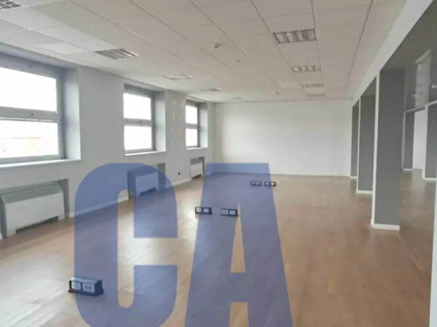 Immagine 12 di Palazzo in affitto  in VIA GROSIO a Milano