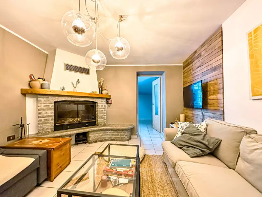 Immagine 1 di Casa indipendente in vendita  in Via Piede della Costa 43 a Varallo