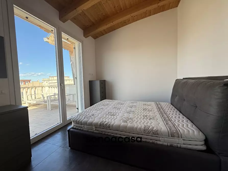 Immagine 12 di Attico in vendita  in Piazza dell'Unificazione 2e a Mondolfo