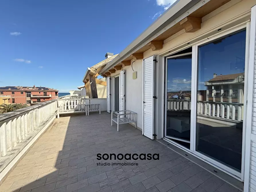 Immagine 26 di Attico in vendita  in Piazza dell'Unificazione 2e a Mondolfo