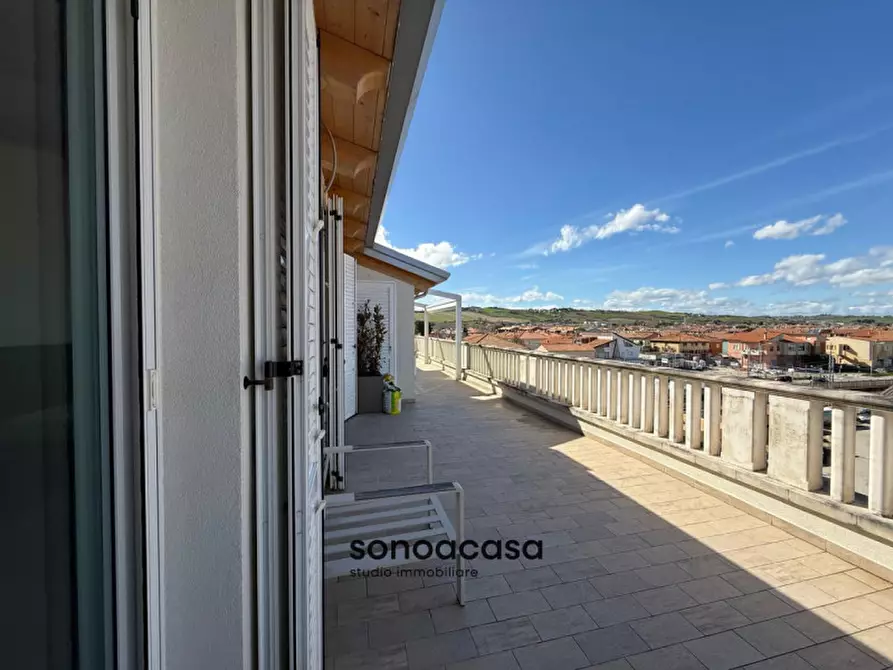 Immagine 27 di Attico in vendita  in Piazza dell'Unificazione 2e a Mondolfo