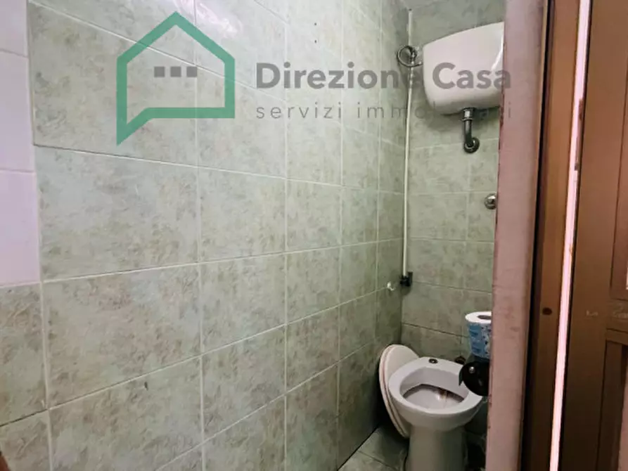 Immagine 15 di Negozio in vendita  in VIA GIUSEPPE PICA a Napoli