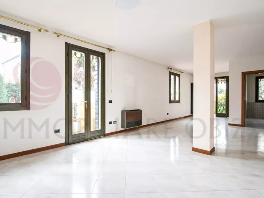 Immagine 5 di Casa bifamiliare in vendita  in Via Luigi Cadorna a Albignasego