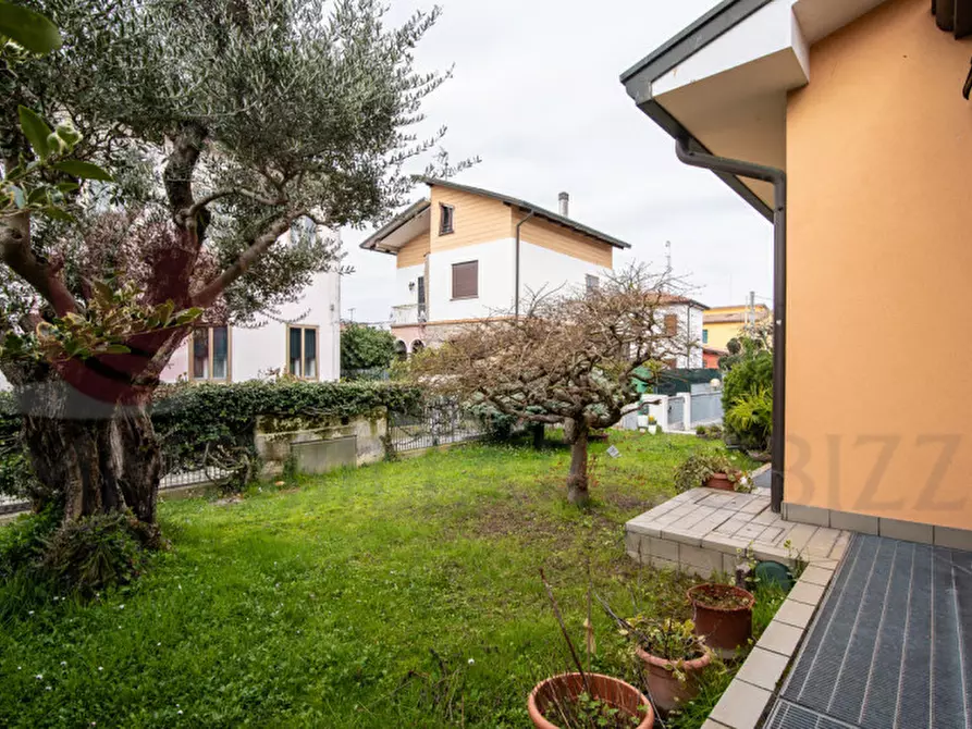 Immagine 16 di Casa bifamiliare in vendita  in Via Luigi Cadorna a Albignasego