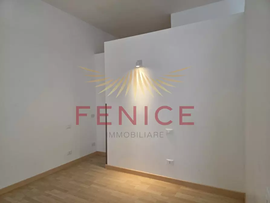 Immagine 11 di Negozio in affitto  in PIAZZA PARIGI 25 a Montebelluna