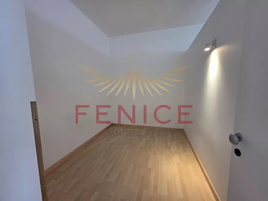 Immagine 13 di Negozio in affitto  in PIAZZA PARIGI 25 a Montebelluna