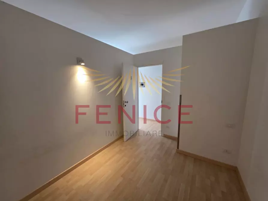 Immagine 14 di Negozio in affitto  in PIAZZA PARIGI 25 a Montebelluna