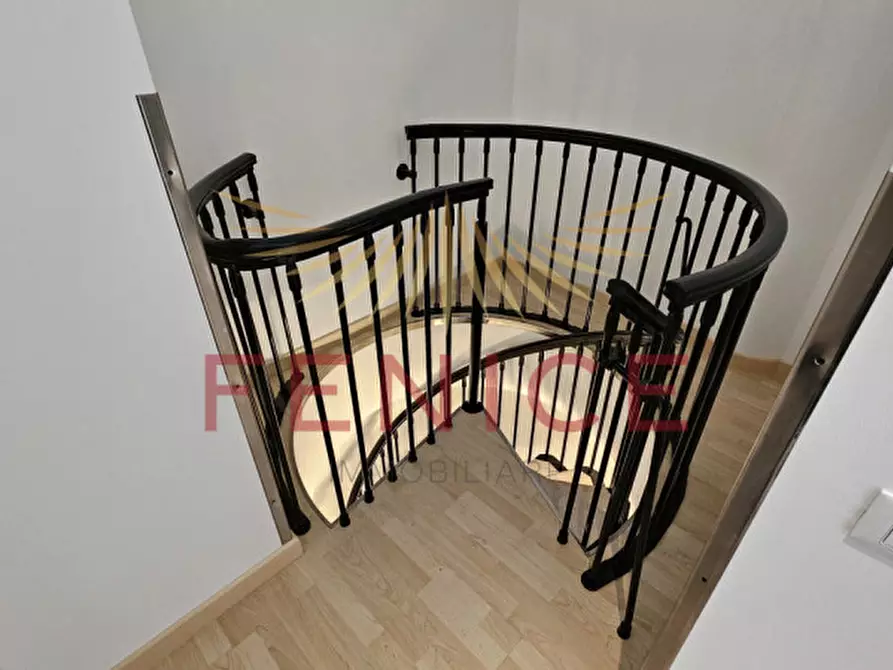 Immagine 20 di Attività commerciale in affitto  in PIAZZA PARIGI 25 a Montebelluna