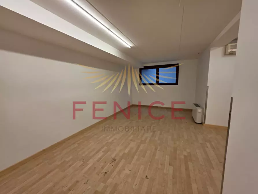 Immagine 24 di Negozio in affitto  in PIAZZA PARIGI 25 a Montebelluna