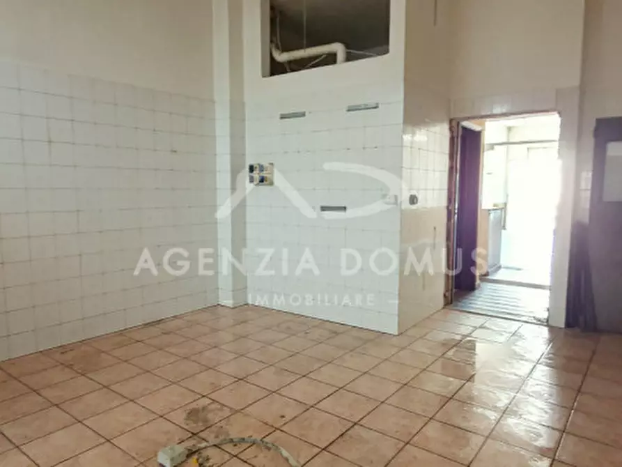 Immagine 5 di Negozio in vendita  in Via Gallipoli n.180 a Racale