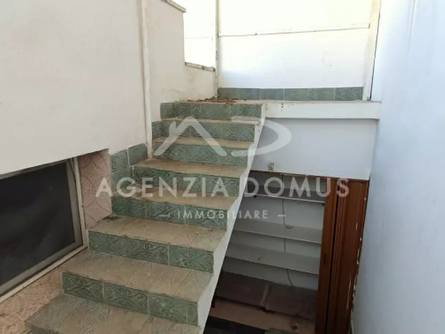 Immagine 9 di Negozio in vendita  in Via Gallipoli n.180 a Racale