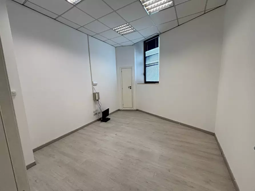 Immagine 7 di Ufficio in affitto  in VIA TOSELLI a Firenze