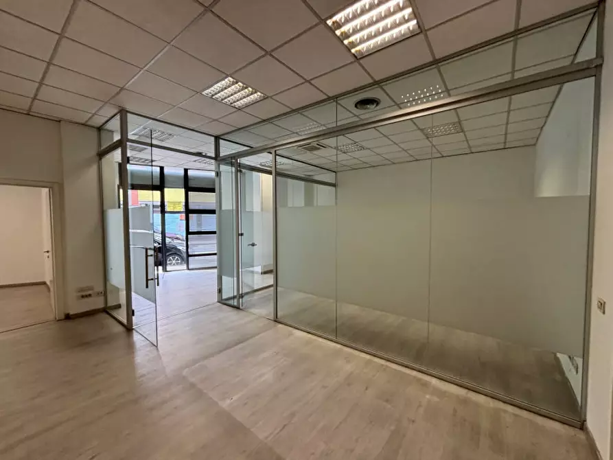 Immagine 10 di Ufficio in affitto  in VIA TOSELLI a Firenze