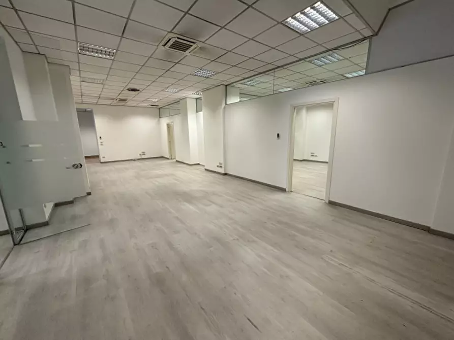 Immagine 15 di Ufficio in affitto  in VIA TOSELLI a Firenze