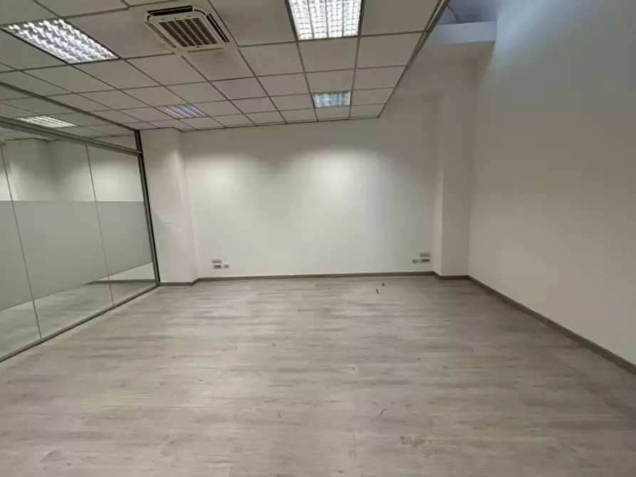 Immagine 17 di Ufficio in affitto  in VIA TOSELLI a Firenze