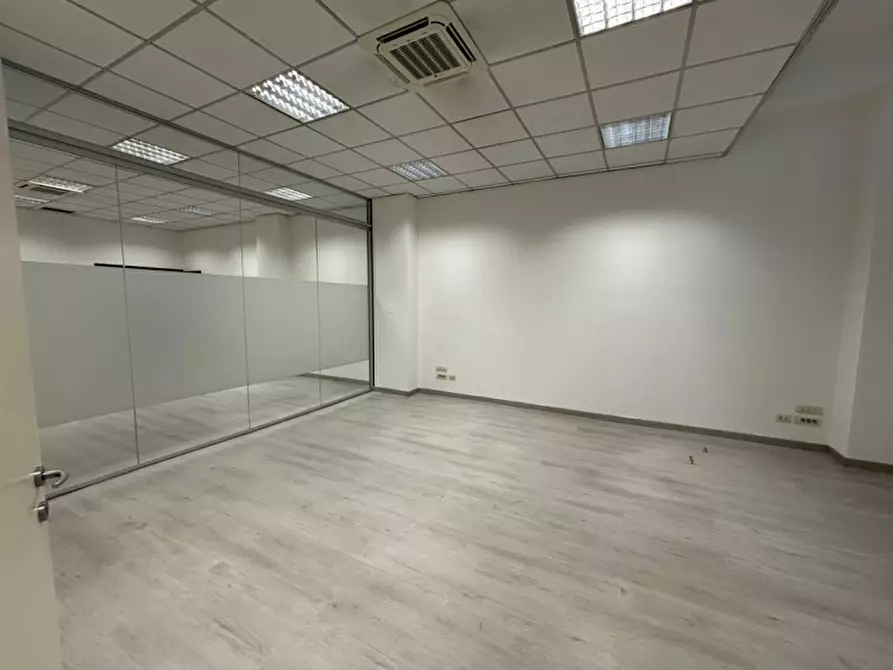 Immagine 18 di Ufficio in affitto  in VIA TOSELLI a Firenze
