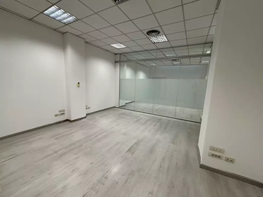 Immagine 21 di Ufficio in affitto  in VIA TOSELLI a Firenze