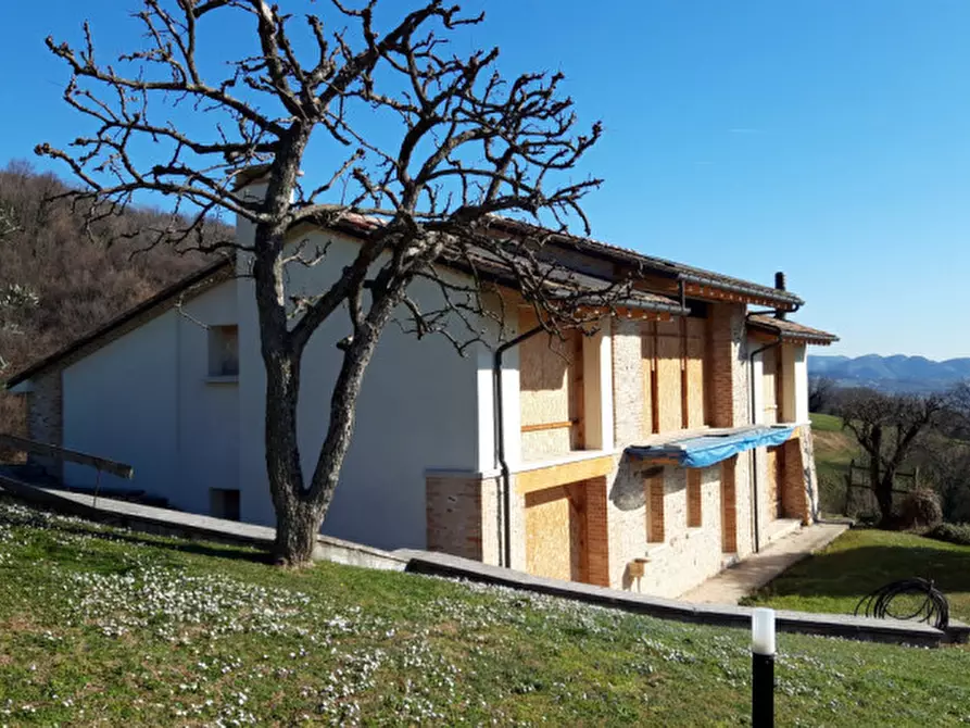 Immagine 1 di Casa indipendente in vendita  a Pederobba