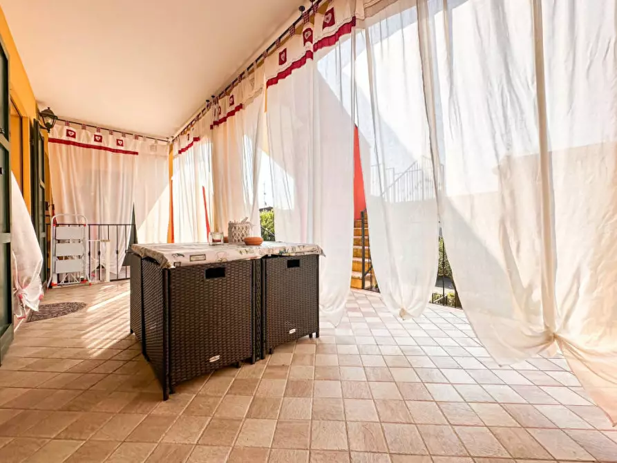 Immagine 2 di Attico in vendita  in via vaccarolo a Desenzano Del Garda