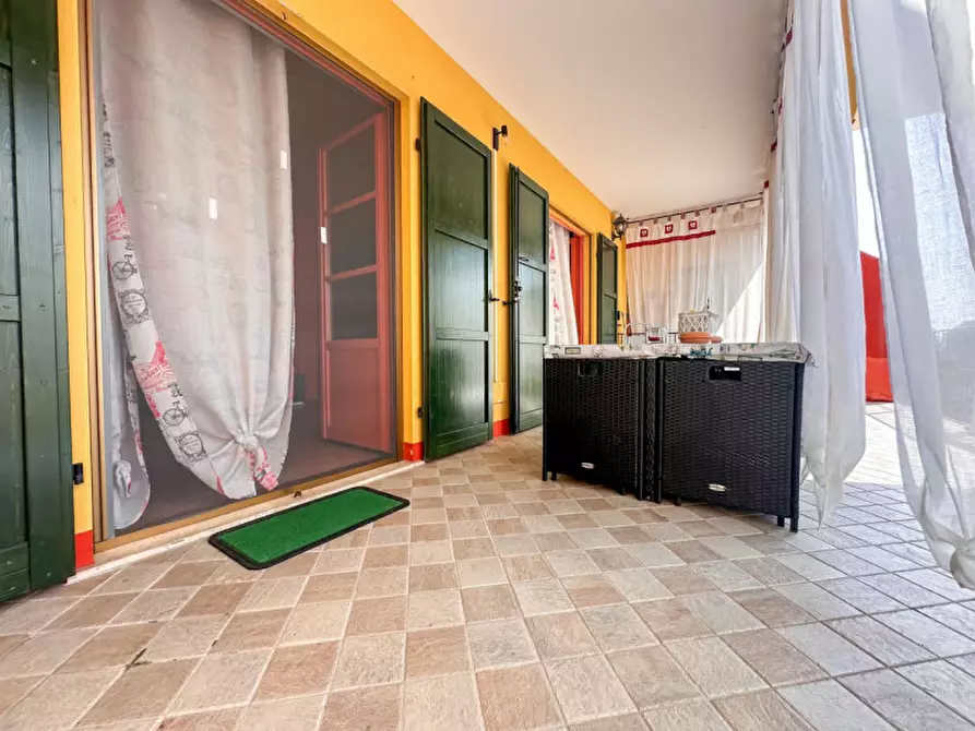 Immagine 12 di Attico in vendita  in via vaccarolo a Desenzano Del Garda