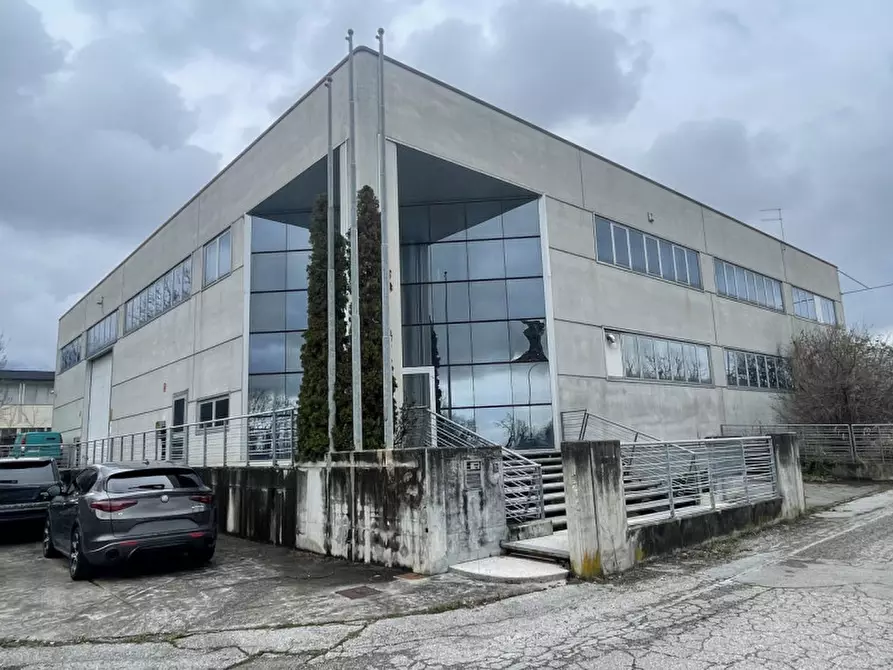Immagine 2 di Capannone industriale in vendita  in Via Asolana a Pieve Del Grappa